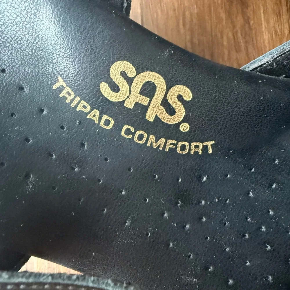 SAS Caress Cross Strap Wedge Sandal Black Leather Womens 7.5M Comfort Support - Picture 3 of 9